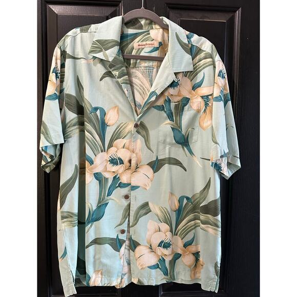 Tommy Bahama 100% Silk Tropical Hawaiian Shirt Size Large - Picture 1 of 6